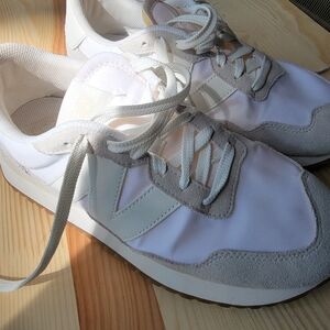 New Balance 237 Sneakers